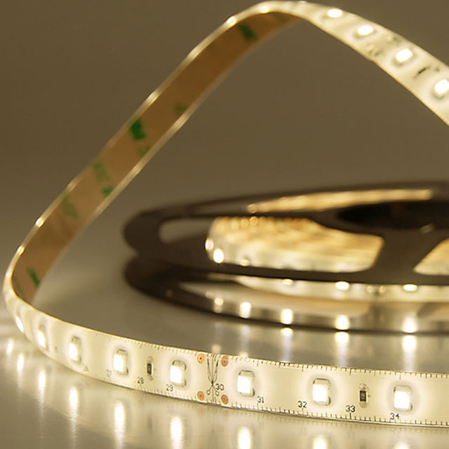 Trennstelle: 100mm mit je 6 SMD | Pitch (Lichtpunkt Mitte-Mitte): 16,67mm | 1 Einheit (Rolle) = 5m | max. Flexbandlänge pro Einspeisung: 10m | Längentoleranz + Wärmeausdehnung: 1% | erforderliche Kühlmasse min. 45 gr/m | inkl. 3M 300LSE Klebeband | Untergrund vor dem Ankleben reinigen und entfetten! Nicht wieder ablösen! | Silikon Verguss | BESONDERHEIT: Anschlusskabel beidseitig