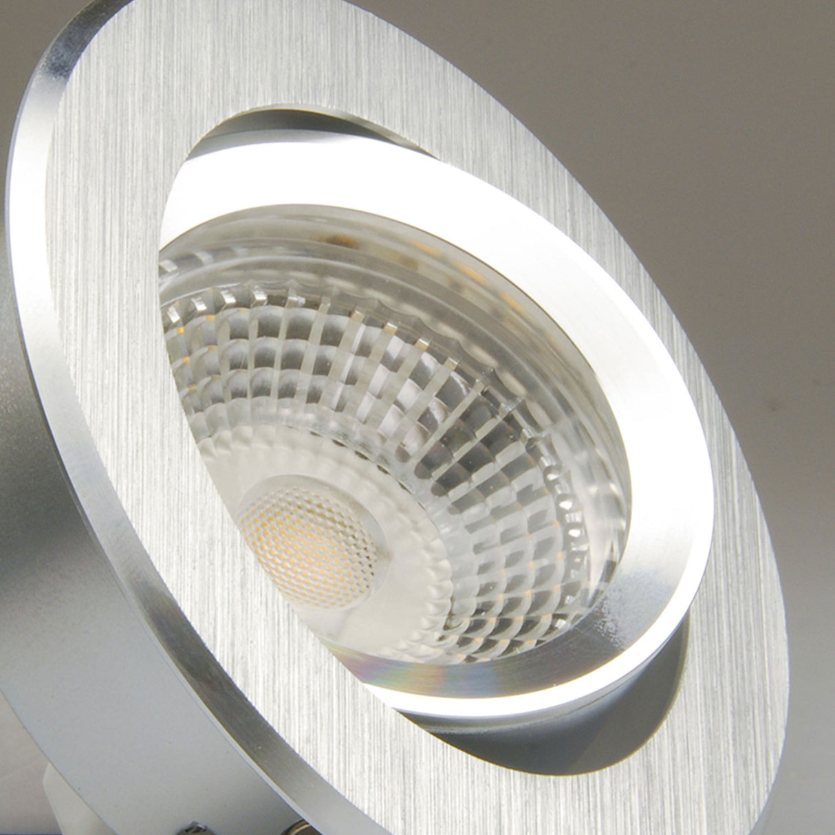 Isoled GU10 LED Strahler 6W GLAS-COB 70° warmweiß dimmbar