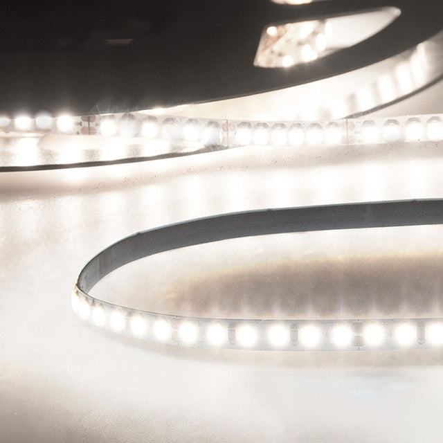 Trennstelle: 25mm mit je 6 SMD | Pitch (Lichtpunkt Mitte-Mitte): 4,17mm | 1 Einheit (Rolle) = 5m | max. Flexbandlänge pro Einspeisung: 5m | Längentoleranz + Wärmeausdehnung: 1% | erforderliche Kühlmasse min. 45 gr/m | inkl. 3M 300LSE Klebeband | Untergrund vor dem Ankleben reinigen und entfetten! Nicht wieder ablösen! | BESONDERHEIT: Anschlusskabel beidseitig