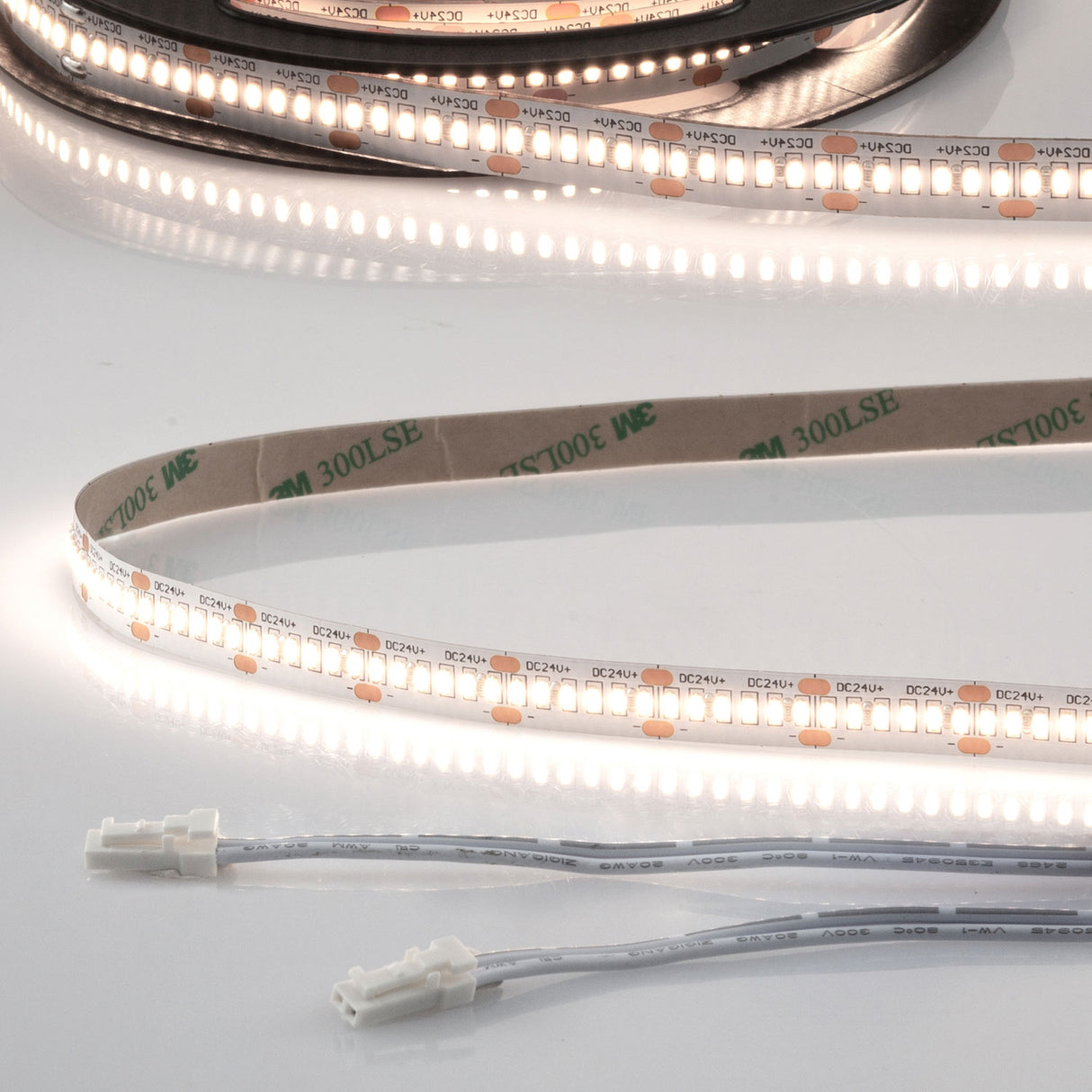 LED CRI940 MiniAMP Flexband, 24V DC, 12W, IP20, 4000K, 120cm, beids. 30cm Kabel + maleAMP, 300 LED/m