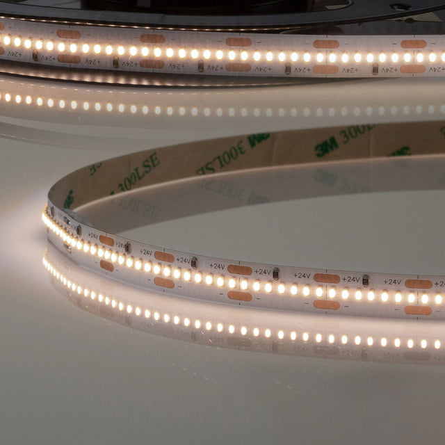 Trennstelle: 20mm mit je 7 SMD | Pitch (Lichtpunkt Mitte-Mitte): 2,86mm | 1 Einheit (Rolle) = 5m | max. Flexbandlänge pro Einspeisung: 3m | Längentoleranz + Wärmeausdehnung: 1% | erforderliche Kühlmasse min. 140 gr/m | inkl. 3M 300LSE Klebeband | Untergrund vor dem Ankleben reinigen und entfetten! Nicht wieder ablösen! | Es passen die Verbinder der Gruppe: K2-28 | BESONDERHEIT: Anschlusskabel beidseitig