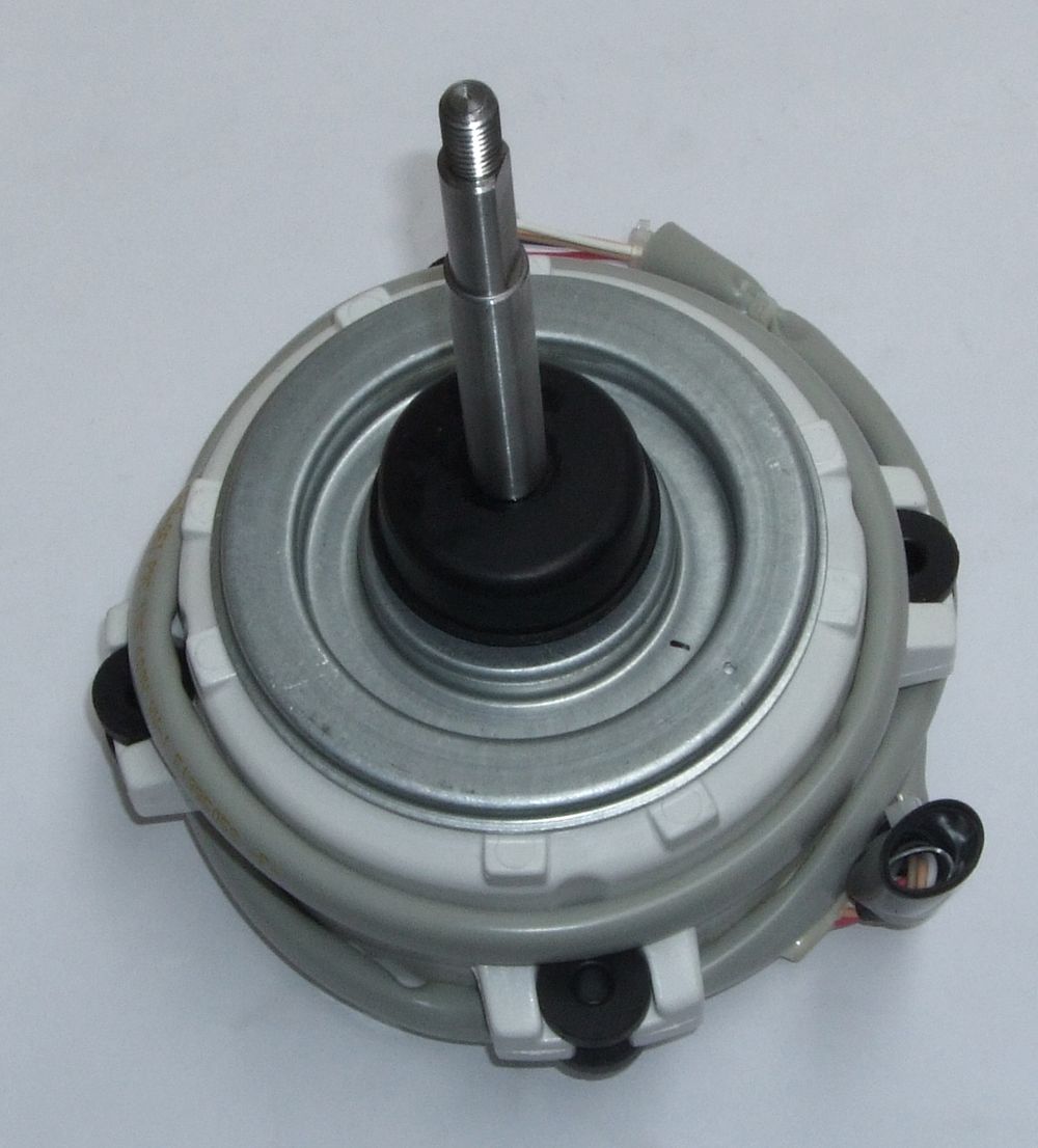 DAIKIN DC Lüftermotor KFD-325-70-8A2(A)-869 für RRLQ011-016CAW1, 5017651