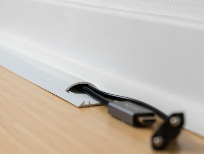 Delock Kabelkanal selbstklebend 70 x 20 mm - Länge 1 m weiß