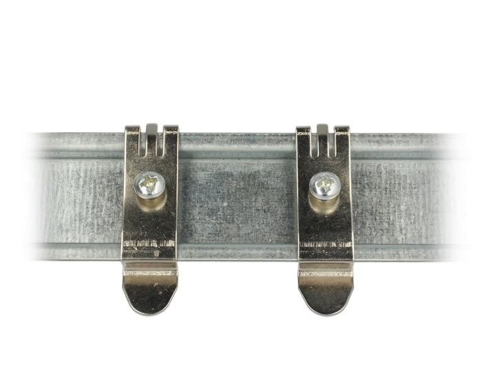 Delock Desktop Patch Panel Halterung für Hutschiene mit M4 Befestigungsschrauben 2 Stück