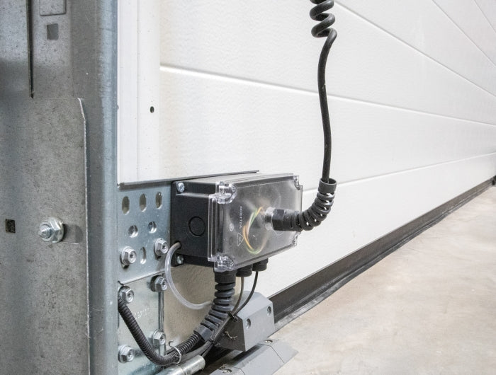 Delock Kabelverschraubung mit Zugentlastung 90° gewinkelt PG7 grau