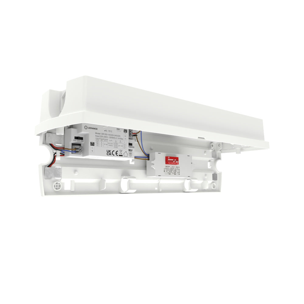 LEDVANCE LED-Wannenleuchte 9W 3000K ws BLKH COMP RC SEN V 8W CPS IP65 WT 840lm