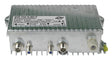 Breitbandverstärker, ferngespeist mit 1x IEC-Buchse, 3xF-Buchsen, 65 MHz Rückweg, Verstärkung Vor. 40/32 dB über Steckbrücke