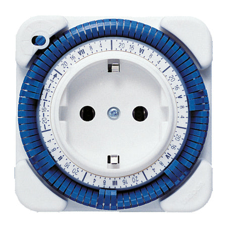 Steckdosenschaltuhr IP20                          Tage-/Wochen analog 230V
