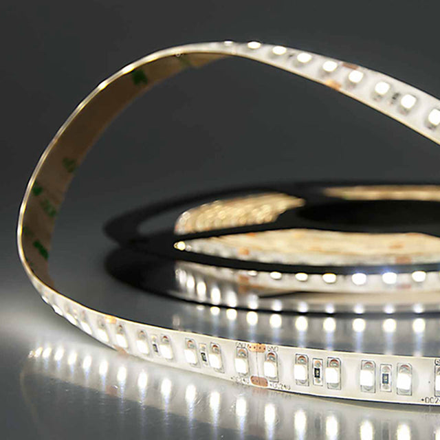 Trennstelle: 25mm mit je 3 SMD | Pitch (Lichtpunkt Mitte-Mitte): 8,33mm | 1 Einheit (Rolle) = 5m | max. Flexbandlänge pro Einspeisung: 5m | Längentoleranz + Wärmeausdehnung: 1% | erforderliche Kühlmasse min. 45 gr/m | inkl. 3M 300LSE Klebeband | Untergrund vor dem Ankleben reinigen und entfetten! Nicht wieder ablösen! | Silikon Verguss | BESONDERHEIT: Anschlusskabel beidseitig