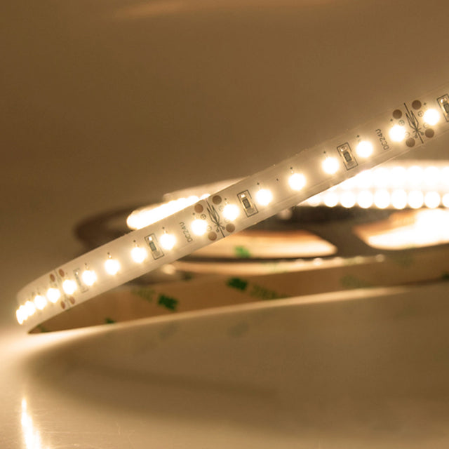 Trennstelle: 50mm mit je 6 SMD | Pitch (Lichtpunkt Mitte-Mitte): 8,33mm | 1 Einheit (Rolle) = 5m | max. Flexbandlänge pro Einspeisung: 5m | Längentoleranz + Wärmeausdehnung: 1% | erforderliche Kühlmasse min. 75 gr/m | inkl. 3M 300LSE Klebeband | Untergrund vor dem Ankleben reinigen und entfetten! Nicht wieder ablösen! | BESONDERHEIT: Anschlusskabel beidseitig