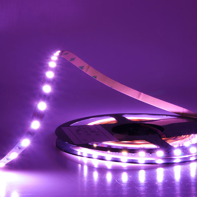 Trennstelle: 100mm mit je 6 SMD | Pitch (Lichtpunkt Mitte-Mitte): 16,67mm | 1 Einheit (Rolle) = 5m | max. Flexbandlänge pro Einspeisung: 5m | Längentoleranz + Wärmeausdehnung: 1% | erforderliche Kühlmasse min. 75 gr/m | inkl. 3M 9080A Klebeband | Untergrund vor dem Ankleben reinigen und entfetten! Nicht wieder ablösen! | Es passen die Verbinder der Gruppe: C1-410 / C2-410 | BESONDERHEIT: Anschlusskabel beidseitig
