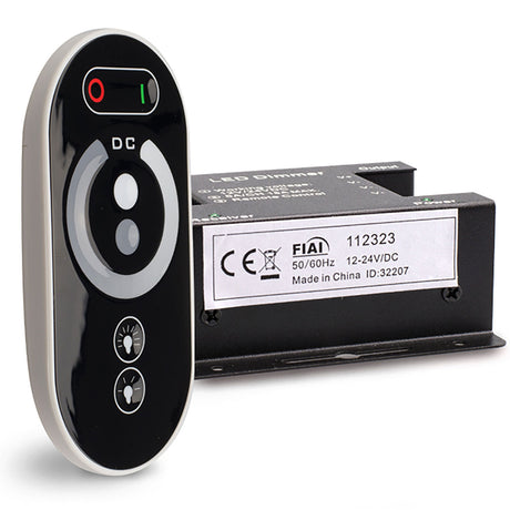 EIN/AUS und stufenlose Dimmfunktion über Funkfernbedienung. Letzte Einstellung wird gespeichert. Robuste Klemmanschlüsse, exkl. Batterien 3xAAA. Installation und Anschluss ausschließlich Spannungsfrei durchführen!