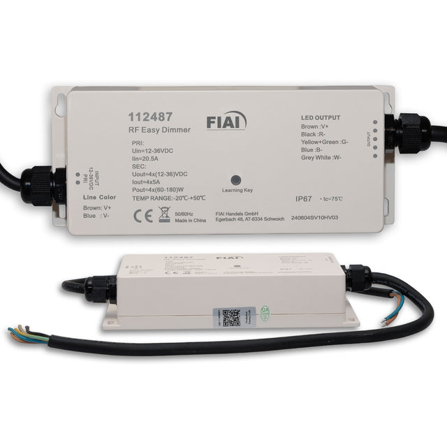 Frequenz 434MHz/868MHz, 1 Zone Single-Color / RGB+W / weissdynamischer Outdoor-Sequenzer, kann von bis zu 5 verschiedenen Sys-One Controllern angesprochen werden.  Programmierung bleibt auch nach Abschalten der Stromzufuhr erhalten. Installation und Anschluss ausschließlich Spannungsfrei durchführen!