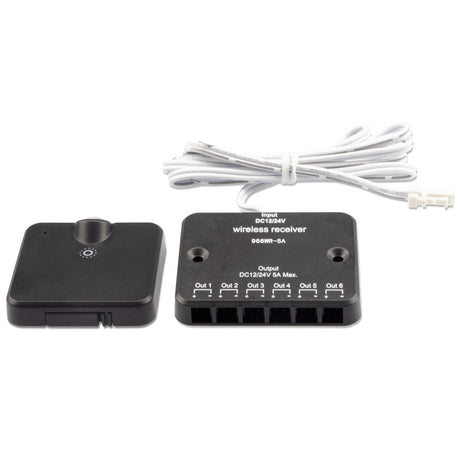 Empfänger mit 6-fach Verteiler (MiniAMP female-Buchse) und 1m Anschlusskabel, Aderquerschnitt 0,5mm² (MiniAMP male-Stecker), max. Distanz zwischen Touch-Button und Empfänger: 10m, Bewegungs-Detektionsradius: 1-3m, schaltet 45 Sekunden nach der letzten Bewegung automatisch aus, eine CR2032 3V Knopfzellenbatterie für den Touch-Button mit PIR Sensor wird mitgeliefert, ein anschraubbarer Haltemagnet ist enthalten. Installation und Anschluss ausschließlich Spannungsfrei durchführen!