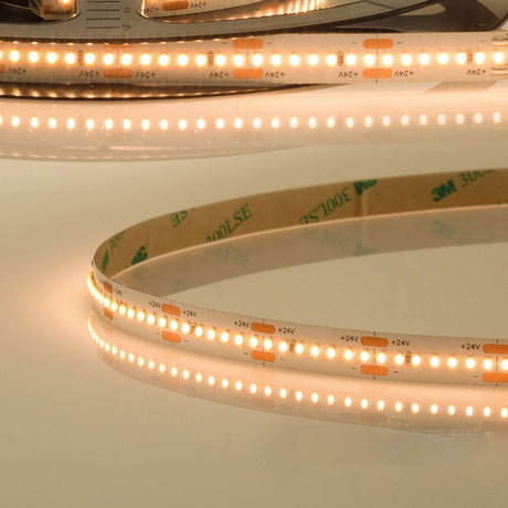 Trennstelle: 25mm mit je 7 SMD | Pitch (Lichtpunkt Mitte-Mitte): 3,57mm | 1 Einheit (Rolle) = 5m | max. Flexbandlänge pro Einspeisung: 5m | Längentoleranz + Wärmeausdehnung: 1% | erforderliche Kühlmasse min. 75 gr/m | inkl. 3M 300LSE Klebeband | Untergrund vor dem Ankleben reinigen und entfetten! Nicht wieder ablösen! | Es passen die Verbinder der Gruppe: K2-28 | BESONDERHEIT: Anschlusskabel beidseitig