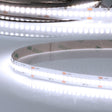 Trennstelle: 33,33mm mit je 8 SMD | Pitch (Lichtpunkt Mitte-Mitte): 4,17mm | 1 Einheit (Rolle) = 5m | max. Flexbandlänge pro Einspeisung: 2,5m | Längentoleranz + Wärmeausdehnung: 1% | erforderliche Kühlmasse min. 280 gr/m | inkl. 3M 9080A Klebeband | Untergrund vor dem Ankleben reinigen und entfetten! Nicht wieder ablösen! | Es passen die Verbinder der Gruppe: K2-210 | BESONDERHEIT: Anschlusskabel beidseitig