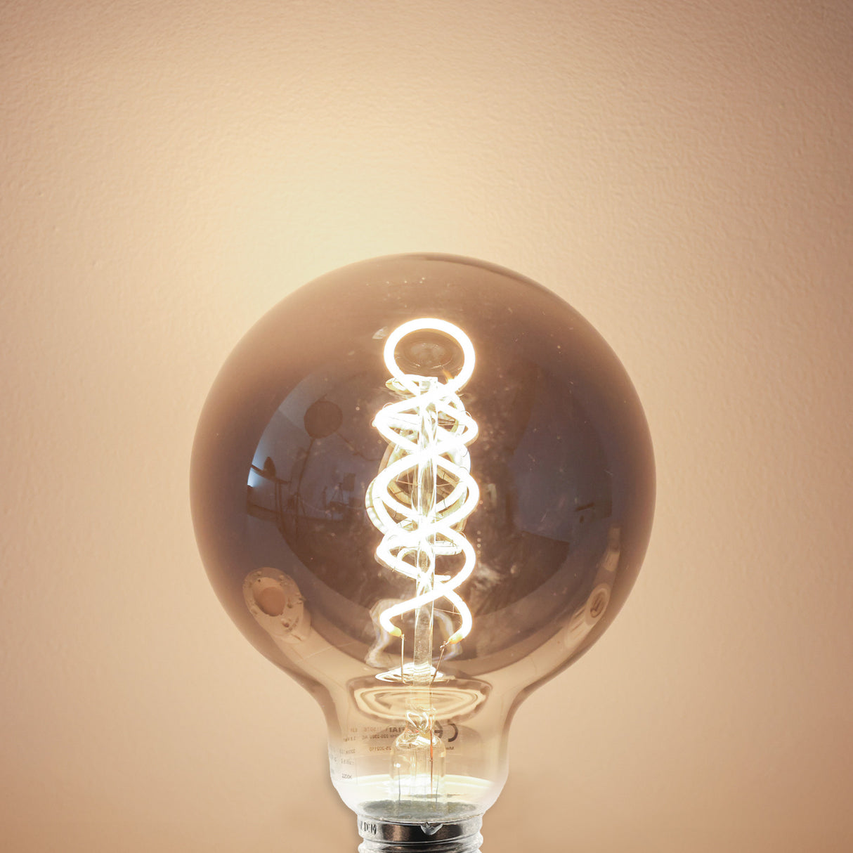 E27 Vintage Line LED Roundbulb 95, Smoky, 4W, 2200K