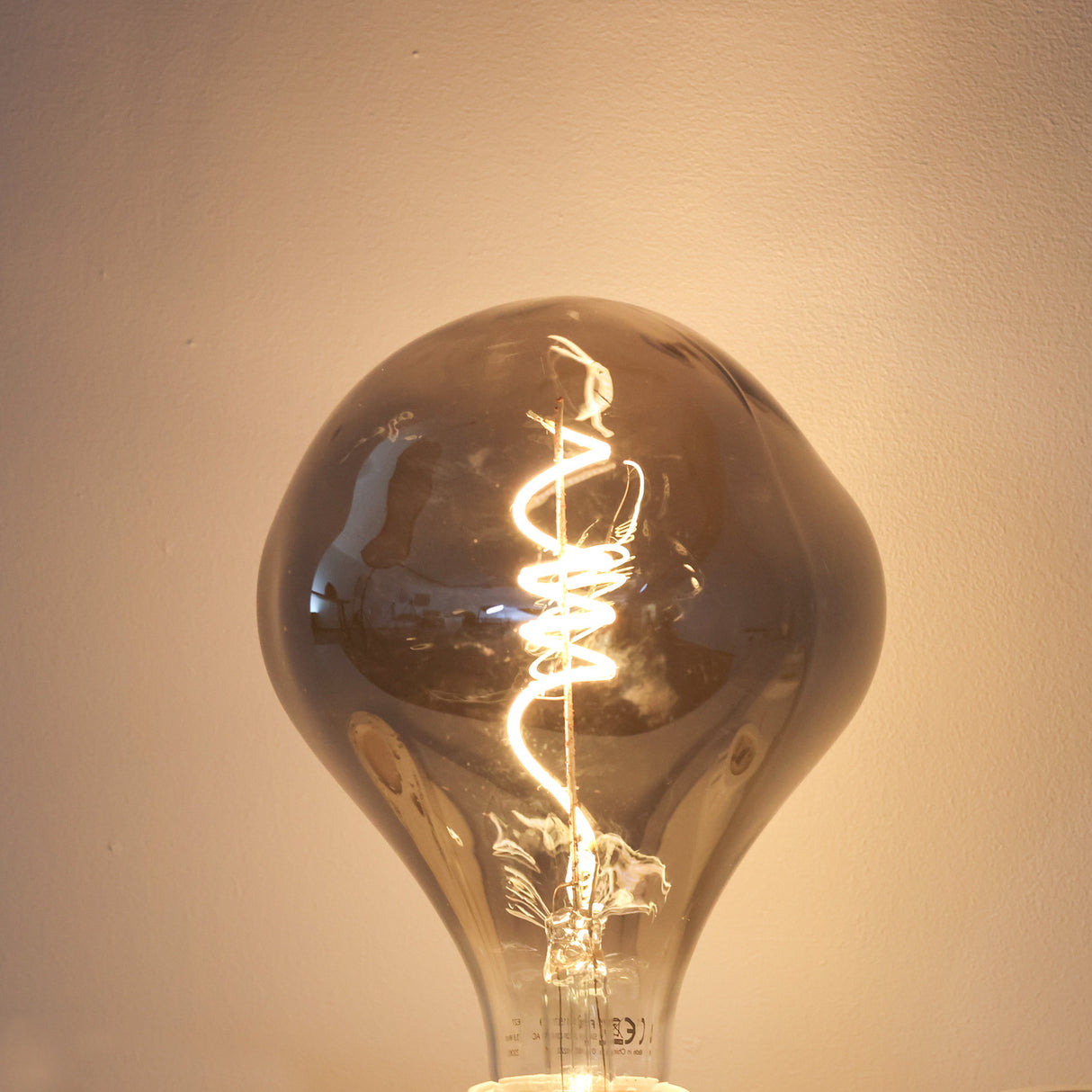E27 Vintage Line LED Roundbulb A125, unregular, Smoky, 4W, 2200K