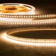 Trennstelle: 50mm mit je 8 SMD | Pitch (Lichtpunkt Mitte-Mitte): 6,25mm | 1 Einheit (Rolle) = 10m | max. Flexbandlänge pro Einspeisung: 10m | Längentoleranz + Wärmeausdehnung: 1% | erforderliche Kühlmasse min. 140 gr/m | inkl. 3M 300LSE Klebeband | Untergrund vor dem Ankleben reinigen und entfetten! Nicht wieder ablösen! | Es passen die Verbinder der Gruppe: C2-210 / K2-210 | BESONDERHEIT: Anschlusskabel beidseitig
