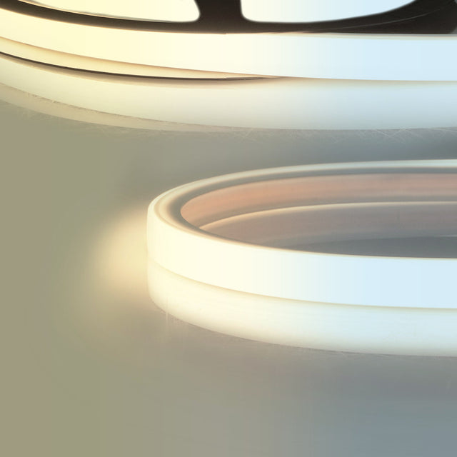 Trennstelle: 50mm mit je 12 SMD | Pitch (Lichtpunkt Mitte-Mitte): 8,34mm | 1 Einheit (Rolle) = 3m | max. Flexbandlänge pro Einspeisung: 5m | Längentoleranz + Wärmeausdehnung: 1% | kein Kühlprofil erforderlich | ohne Klebeband! | Silikon Verguss | BESONDERHEIT: 30cm 2-pol. Mantelleitung einseitig, weiß, Anschluß seitlich, offene Litze | HINWEIS: vertikal biegbar (Biegeradius min. 60mm)