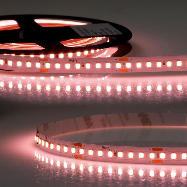 Trennstelle: 50mm mit je 8 SMD | Pitch (Lichtpunkt Mitte-Mitte): 6mm | 1 Einheit (Rolle) = 5m | max. Flexbandlänge pro Einspeisung: 5m | Längentoleranz + Wärmeausdehnung: 1% | erforderliche Kühlmasse min. 75 gr/m | inkl. 3M 300LSE Klebeband | Untergrund vor dem Ankleben reinigen und entfetten! Nicht wieder ablösen! | Silikon Verguss | BESONDERHEIT: Anschlusskabel einseitig
