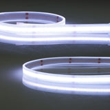 Trennstelle: 62,50mm mit je 56 SMD | Pitch (Lichtpunkt Mitte-Mitte): 4,46mm | 1 Einheit (Rolle) = 5m | max. Flexbandlänge pro Einspeisung: 5m | Längentoleranz + Wärmeausdehnung: 1% | kein Kühlprofil erforderlich | inkl. 3M VHB Klebeband | Untergrund vor dem Ankleben reinigen und entfetten! Nicht wieder ablösen! | Silikon Verguss | BESONDERHEIT: Anschlusskabel beidseitig