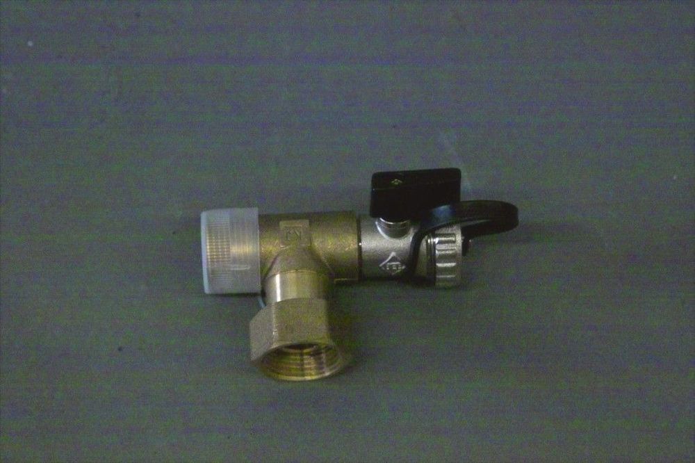 BRÖTJE Winkel 3/4 Zoll x 3/4 Zoll mit KFE-Hahn BSK, 681278