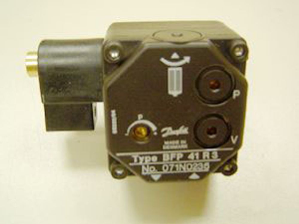 Remeha  Ölpumpe Danfoss BFP41 R3+Druckleitung, 97955484
