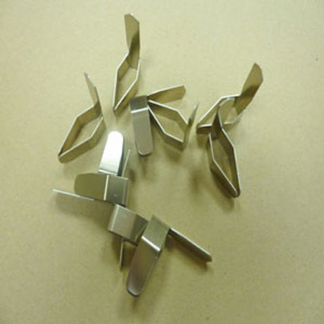 Remeha  Satz Federn f. vord. Verkleidung(10x), 200019786