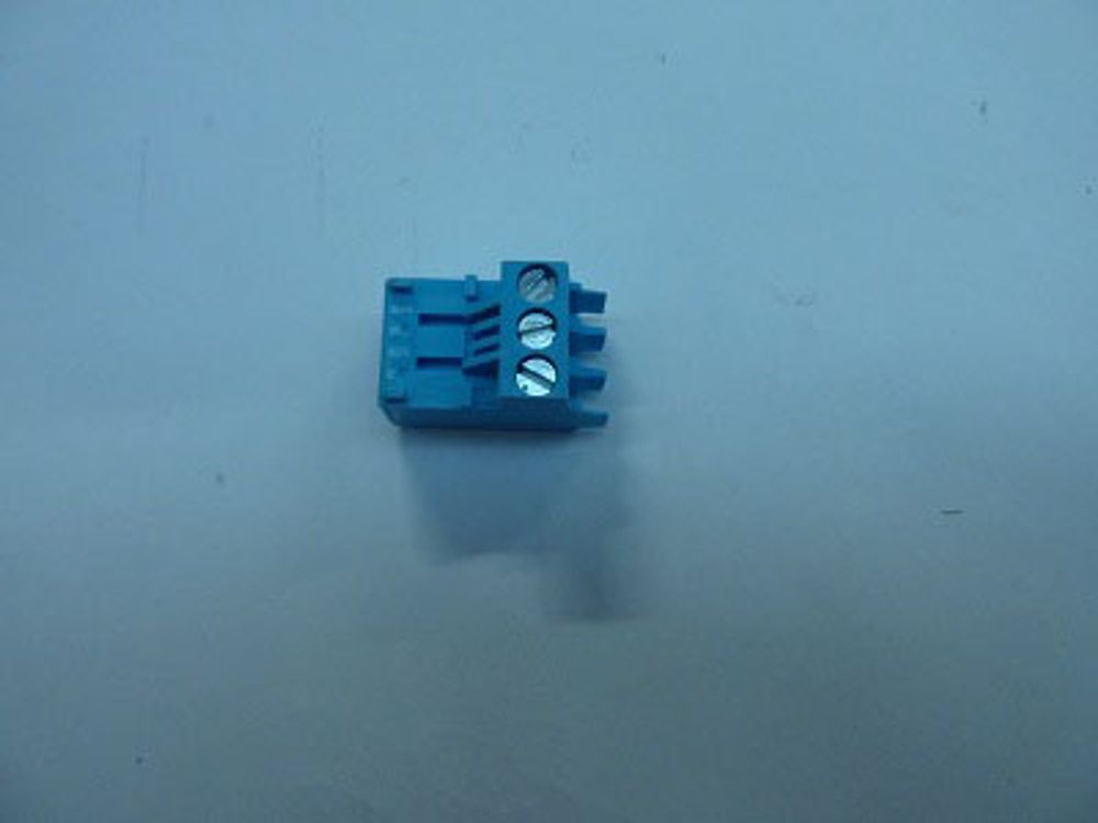 Remeha  Stecker 3 polig Speicherladepumpe, 300009076