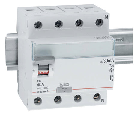 LEGRAND FI-Schutzschalter A 4p 400V 40A TX3 Legrand 411765 0,03A 4TE REG 10kA