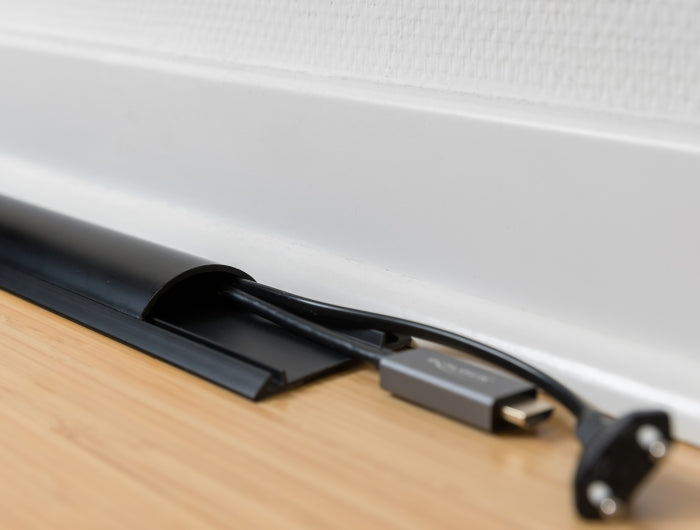 Delock Kabelkanal selbstklebend 70 x 20 mm - Länge 1 m schwarz