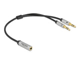 Delock Headset Adapter 1 x 3,5 mm 4 Pin Klinkenbuchse zu 2 x 3,5 mm 3 Pin Klinkenstecker (CTIA)