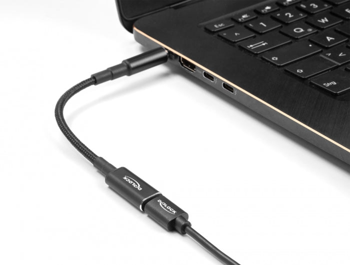 Delock Adapterkabel für Notebook Ladekabel USB Type-C™ Buchse zu Samsung 5,5 x 3,0 mm Stecker 90° gewinkelt 15 cm