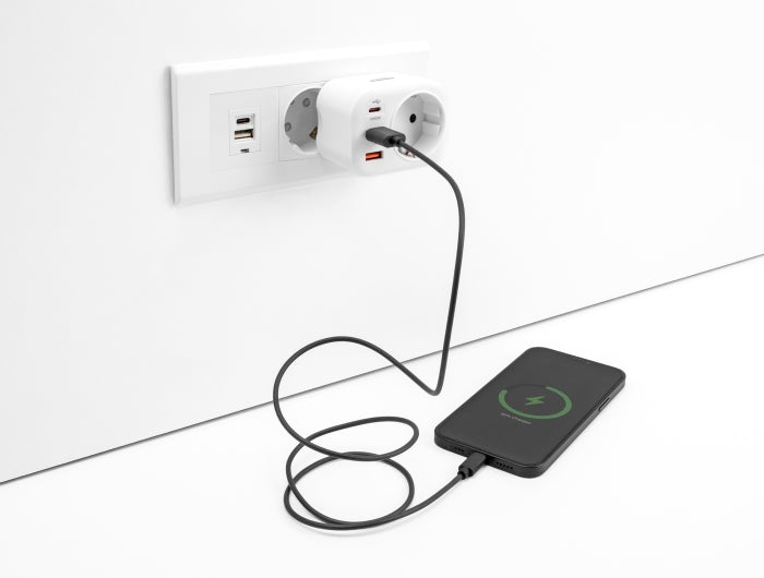 Delock Schutzkontakt-Steckdose mit Kindersicherung und USB PD Ladegerät 20 W