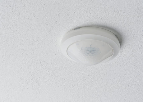 Präsenzmelder EB 0-360°                           110-230V ws IP54 fernb