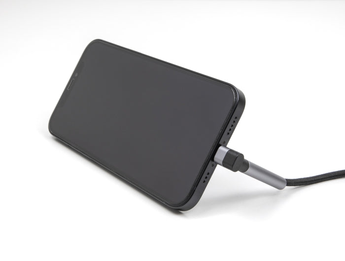 Delock Daten- und Ladekabel USB Typ-A zu Lightning™ für iPhone™, iPad™, iPod™ gewinkelt mit Ständerfunktion schwarz 1,5 m MFi