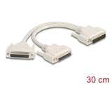 Delock Adapter Y-Kabel Splitter D-Sub 25 Pin Stecker zu 2 x D-Sub 25 Pin Buchse mit Schrauben 30 cm