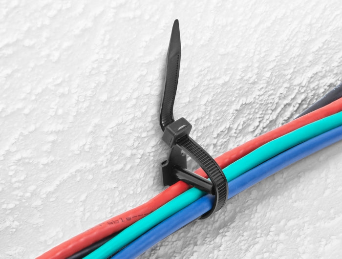 Delock Kabelbinder mit Dübel L 150 x B 7,0 mm schwarz 100 Stück