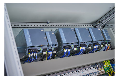 SIEMENS Gleichstromversorgung 24V 960W 6EP3437-8SB00-0AY0 400VAC 40A 840VA