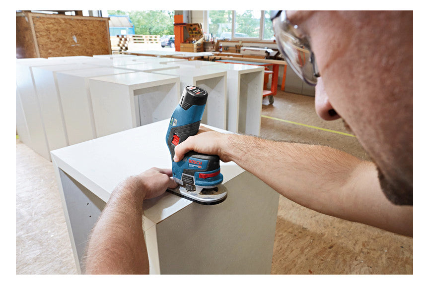 BOSCH-EW Kantenfräse (Akku) 12V 3Ah 2 Professional GKF 12V-8 mLadegerät 1,3kg