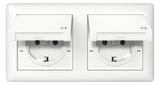GIRA Steckdose 2f rws glz UP Klappd IP44 Standard 55 415803