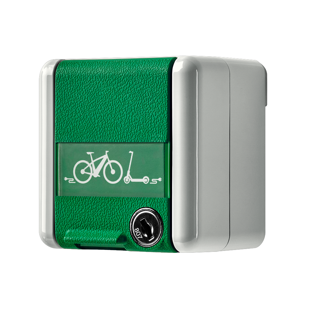 JUNG Steckdose 1f gr-gn glz AP E-Bike WG 800 820 GN NAWSLEB Klappd abschl BSF