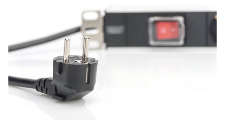 ASSMANN ELEKTRO 1HE Alu. PDU 7-fach 7x Schuko.Schalter 16A DN-95402