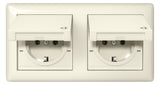 GIRA Steckdose 2f cws glz UP Klappd IP44 Standard 55 415801