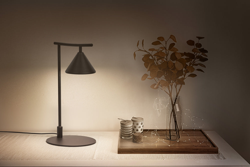 LEDVANCE LED-Wohnraumleuchte 5W 3000K sw Decor Fuji Table 5W 930 Black 180lm EVG