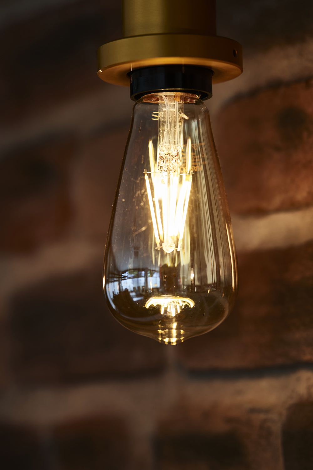 OSRAM LED-Kugellampe FM E27 5W 2000K ws Vintage 1906 Big Globe 28 Filament 300lm