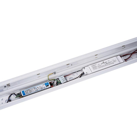 https://desk.syncspider.com/media/3886918/dotlux-led-balkenleuchte-lightbarexit-1175mm-max42w-powerselect-colorselect~5.jpg