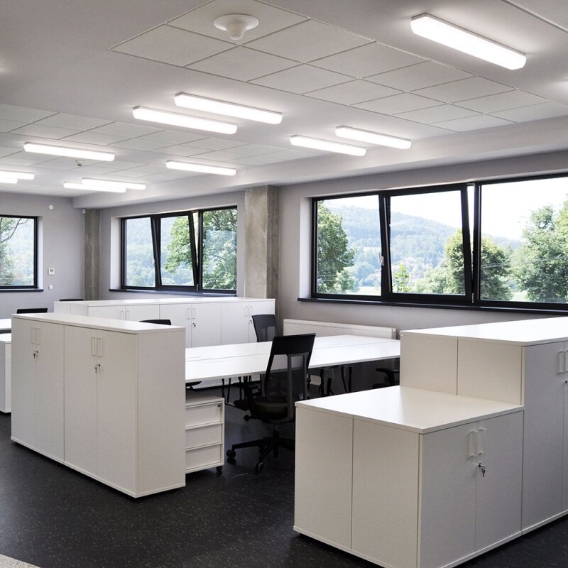 https://desk.syncspider.com/media/4241097/dotlux-led-feuchtraumleuchte-simply-ip54-1160mm-51w-4000k-ik10~4.jpg