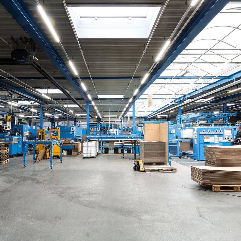 https://desk.syncspider.com/media/4240041/dotlux-led-lichtbandsystem-lineaclick-50w-5000k-breitstrahlend-dimmbar-dali-made-in-germany~3.jpg